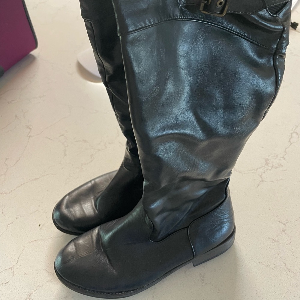 Under Knee Black Leather Boots
